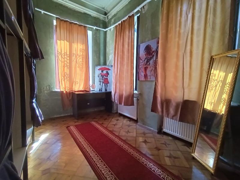 Karvi Hostel & Suites image