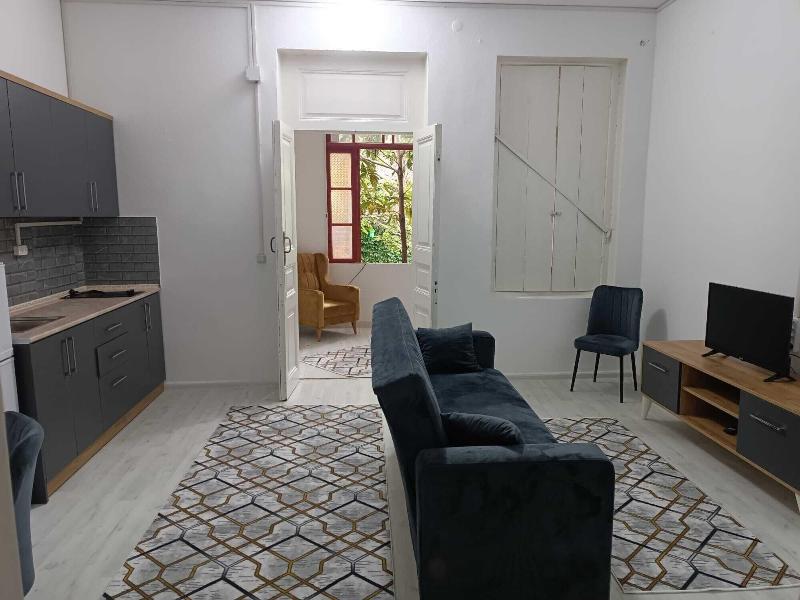 Karvi Hostel & Suites image