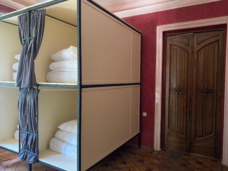 Karvi Hostel & Suites image