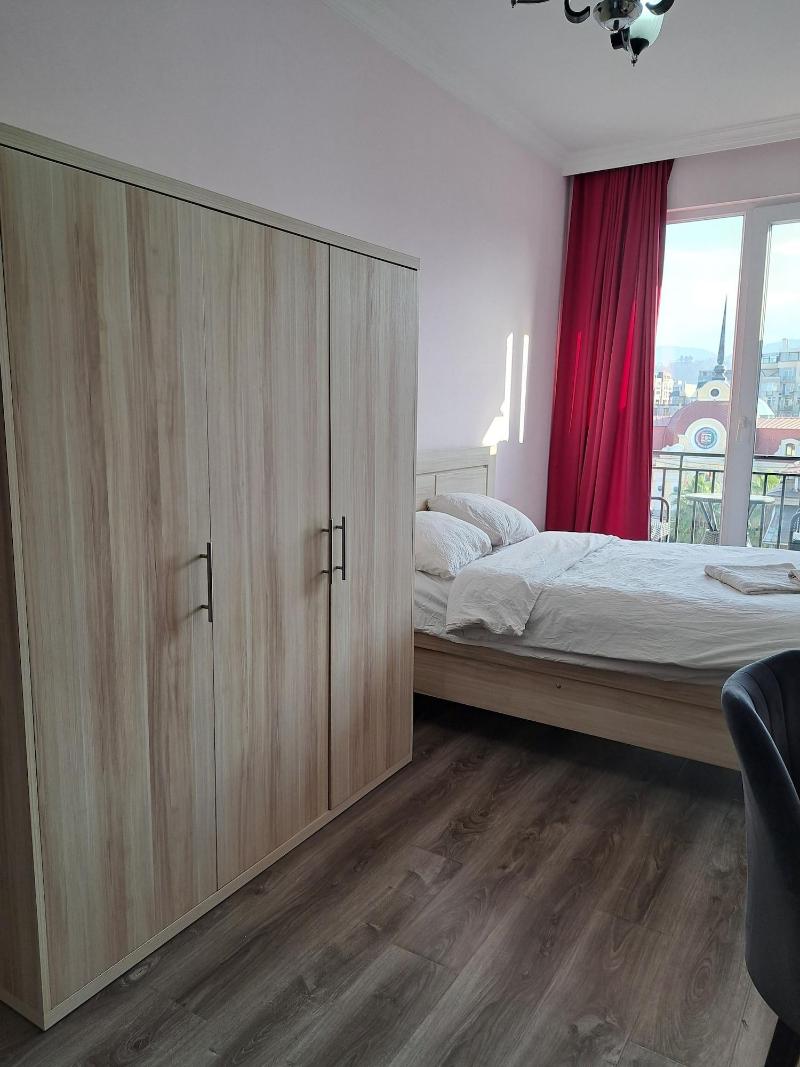 Karvi Hostel & Suites image