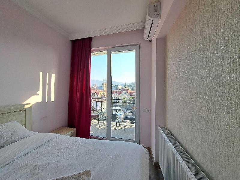 Karvi Hostel & Suites image