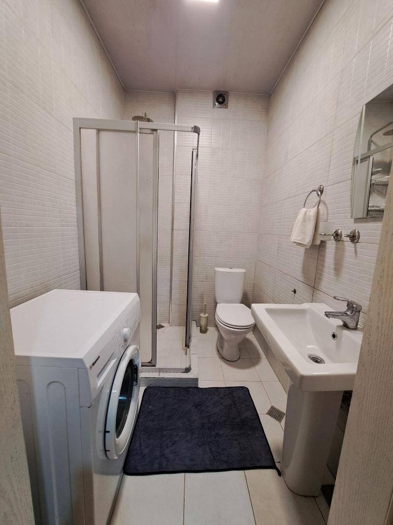 Karvi Hostel & Suites image