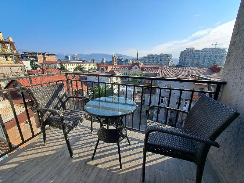 Karvi Hostel & Suites image
