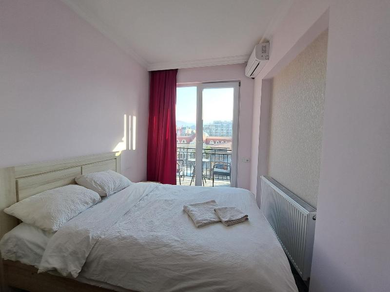 Karvi Hostel & Suites image