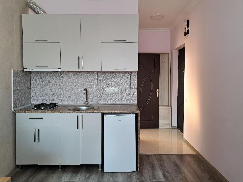 Karvi Hostel & Suites image