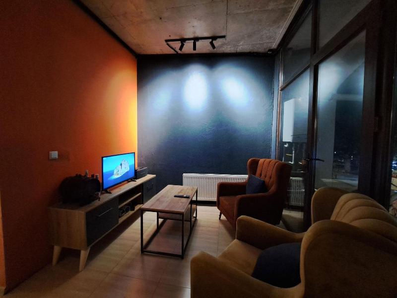 Karvi Hostel & Suites image
