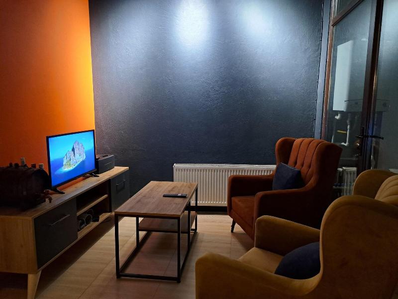 Karvi Hostel & Suites image