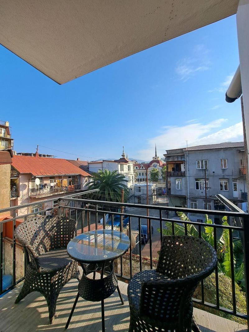 Karvi Hostel & Suites image