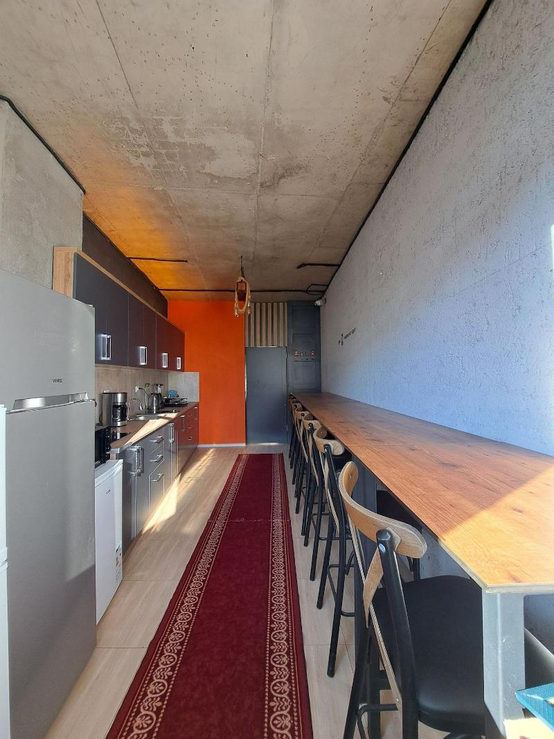 Karvi Hostel & Suites image