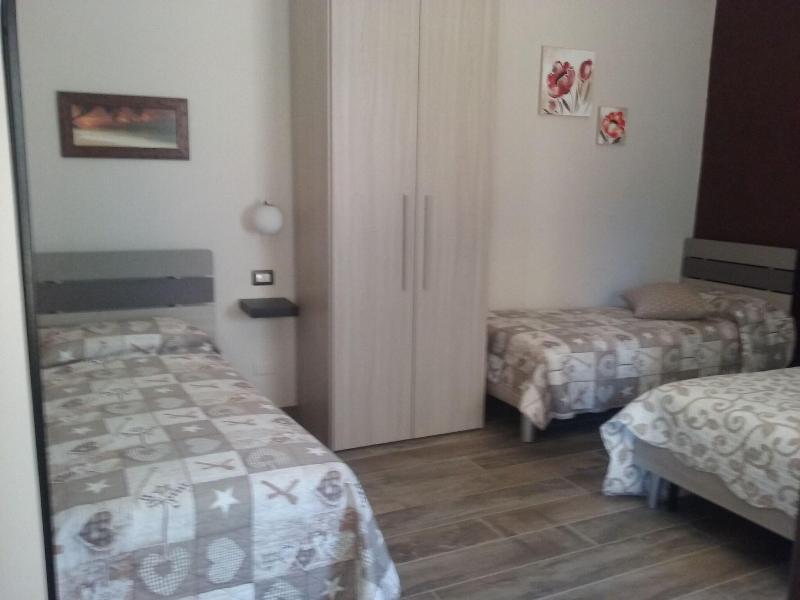 Guest House A Stone's Throw From The Port image