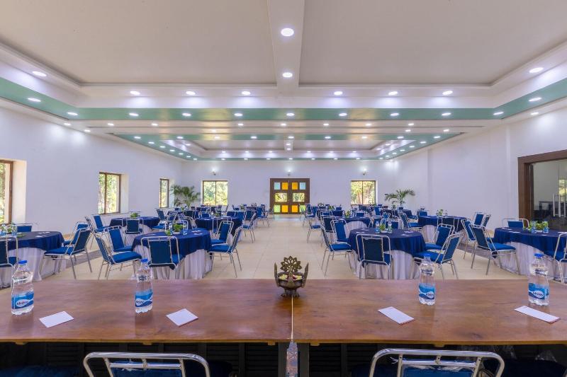 Sterling Padam Pench image