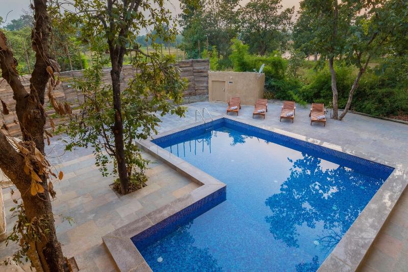 Sterling Padam Pench image