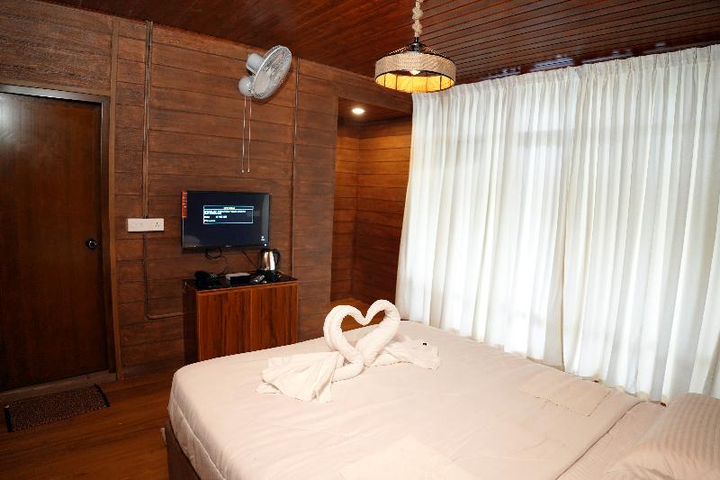 Mazhavilkadu Forest Resort 3