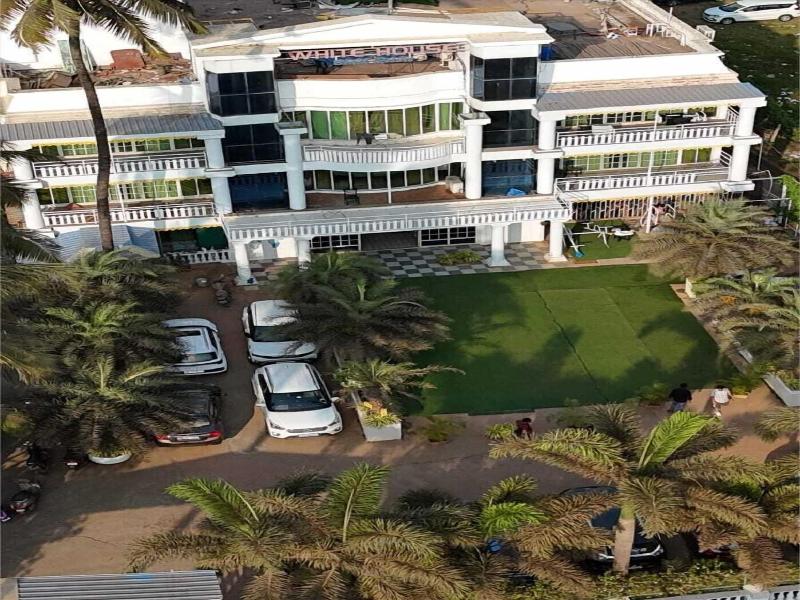 White House Beach Resort — general view