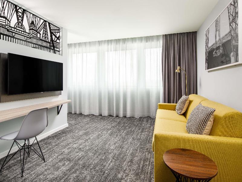 Mercure Newport image