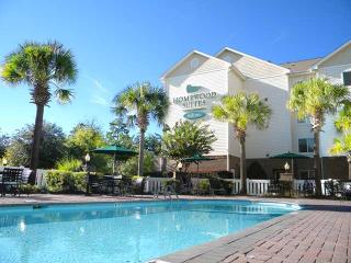 Sports and Entertainment
 di Homewood Suites by Hilton Charleston - Mt 