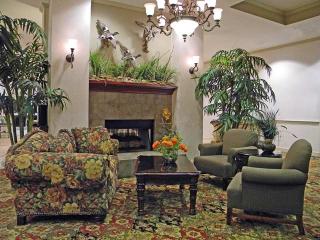 Lobby
 di Homewood Suites by Hilton Charleston - Mt 