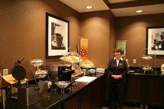 Restaurant
 di Hampton Inn & Suites Detroit Airport Romulus