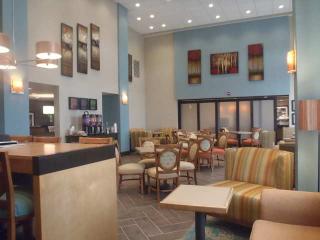 Lobby
 di Hampton Inn & Suites Wiggins