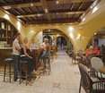 Bar
 di Golden Arches