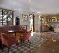 Lobby
 di Macdonald Tickled Trout