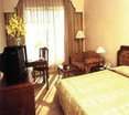Room
 di Howard Sarovar Portico