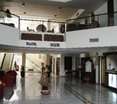 Lobby
 di Usha Bundela