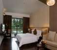 Single Deluxe Pool View rooms