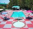 Pool
 di Econo Lodge  Inn & Suites