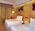 Room
 di Four Points By Sheraton Hotel and Serviced Apt