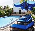 Pool
 di St. Lachlan Hotel & Suites