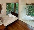 Room
 di Tree Houses of Montville