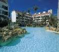 Pool
 di Yoho Beach Resort
