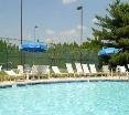 Pool
 di Hilton Long Island/Huntington