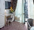 Room
 di Savoy