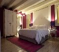 Room
 di Armeria Real 