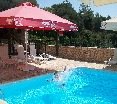 Pool
 di Sarantos Pool Suites