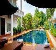 Pool
 di The Frangipani Green Garden Hotel & Spa