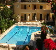Pool
 di Kyra Panagia