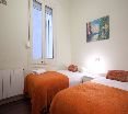 Room
 di Rent Top Apartments Las Ramblas