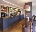 Bar
 di Premier Inn London Gatwick Airport North Terminal