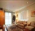 Room
 di Amorsolo Mansion Apartments and Suites