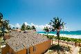 Beach
 di Sugar Bay Club Suites & Hotel