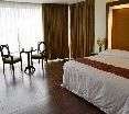 Room
 di The Ritz Hotel at Garden Oases