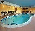 Pool
 di Comfort Suites Grand Rapids North