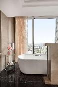 Room
 di Shangri-La Hotel, At The Shard, London