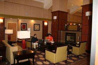 Lobby
 di Hampton Inn & Suites Kansas City Merriam