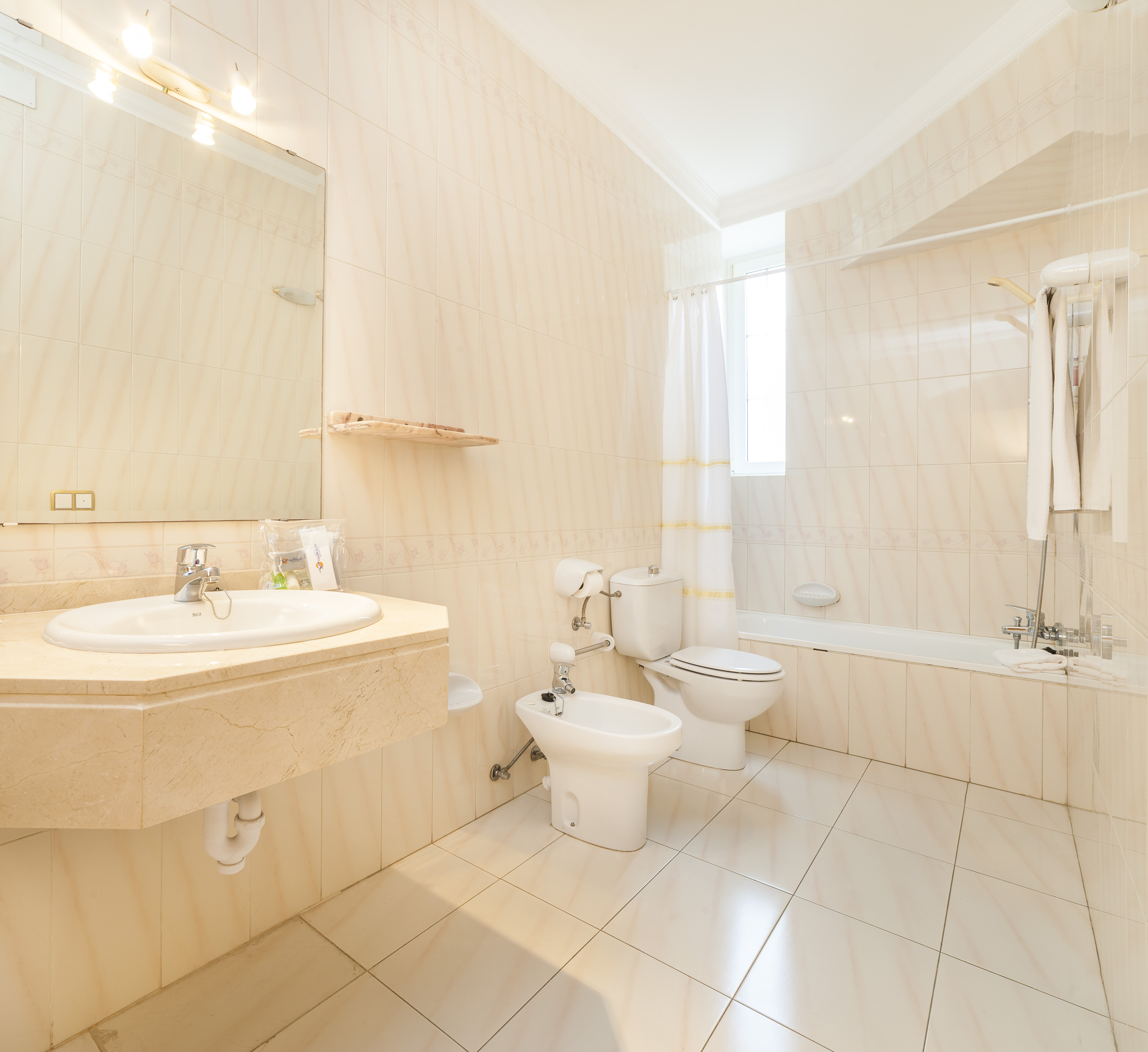 Globales Reina Cristina by null