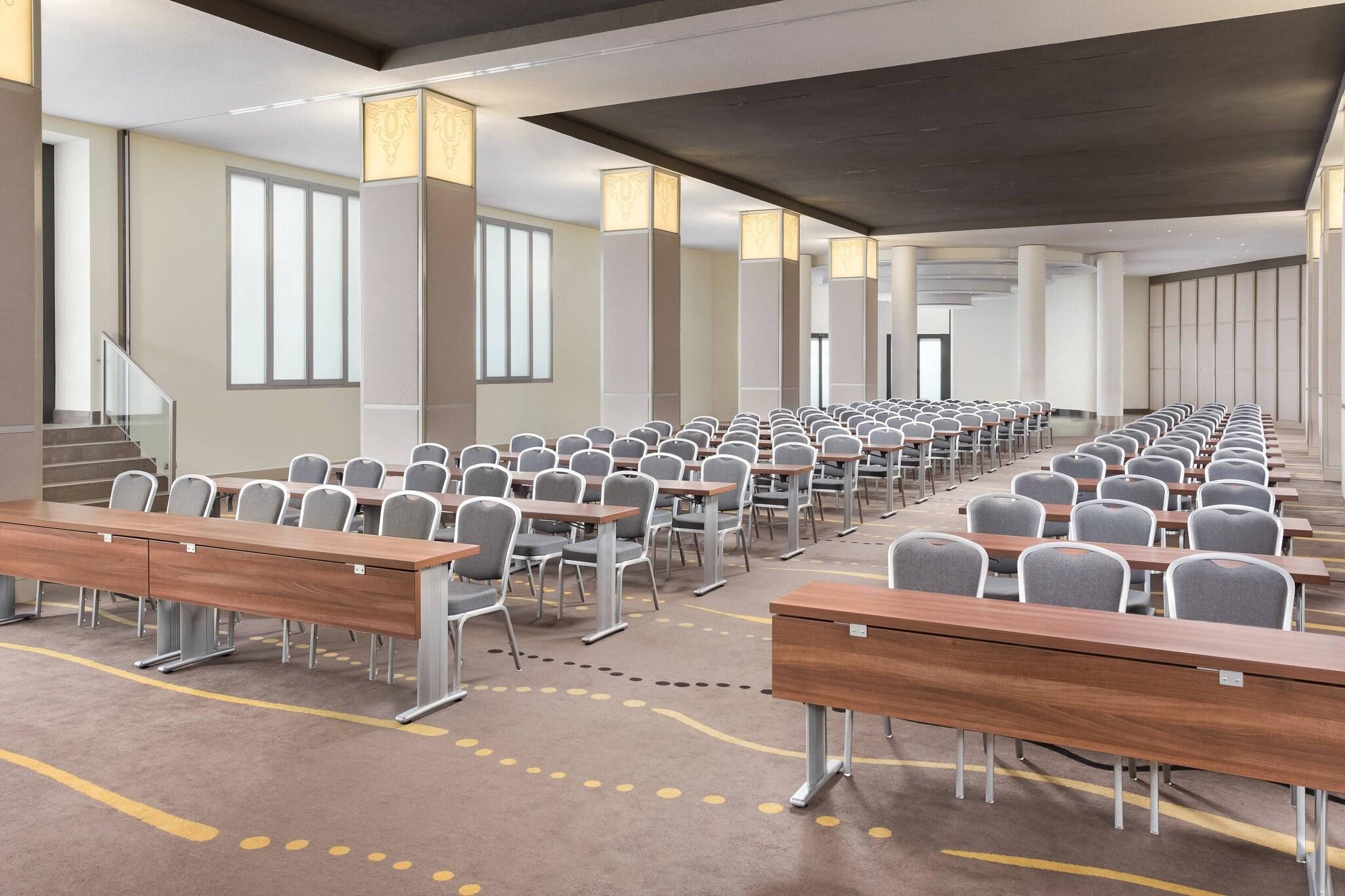 The Palace, A Luxury Collection Hotel - photo