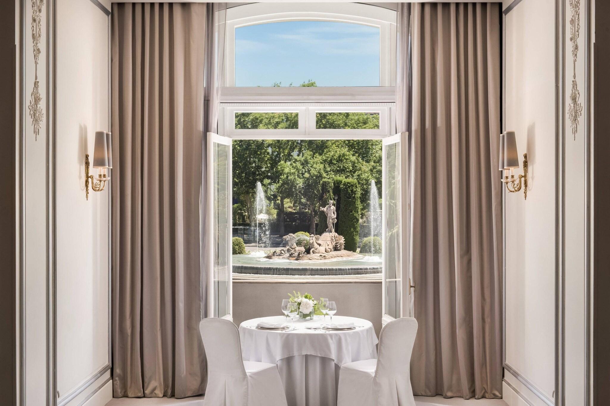 The Palace, A Luxury Collection Hotel - photo